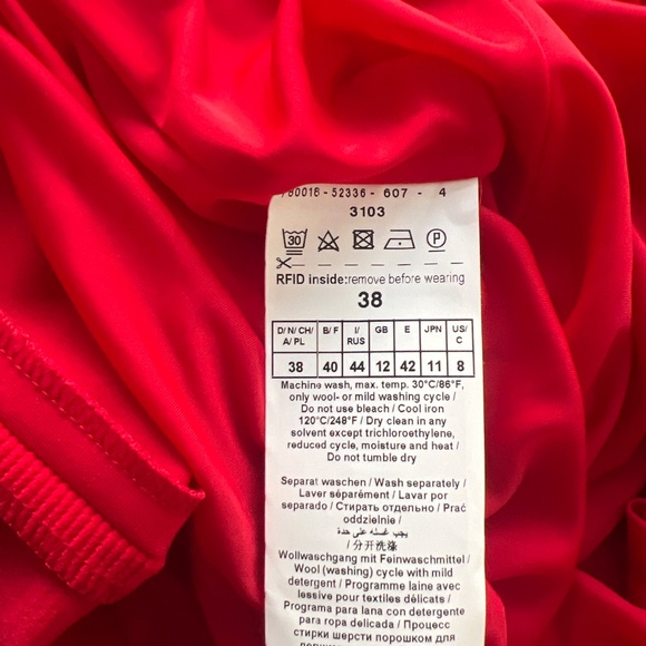 Red Dress - Picture 3 of 4